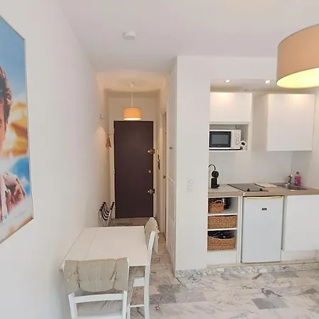 Beau Centre Marechal Juin * Cannes